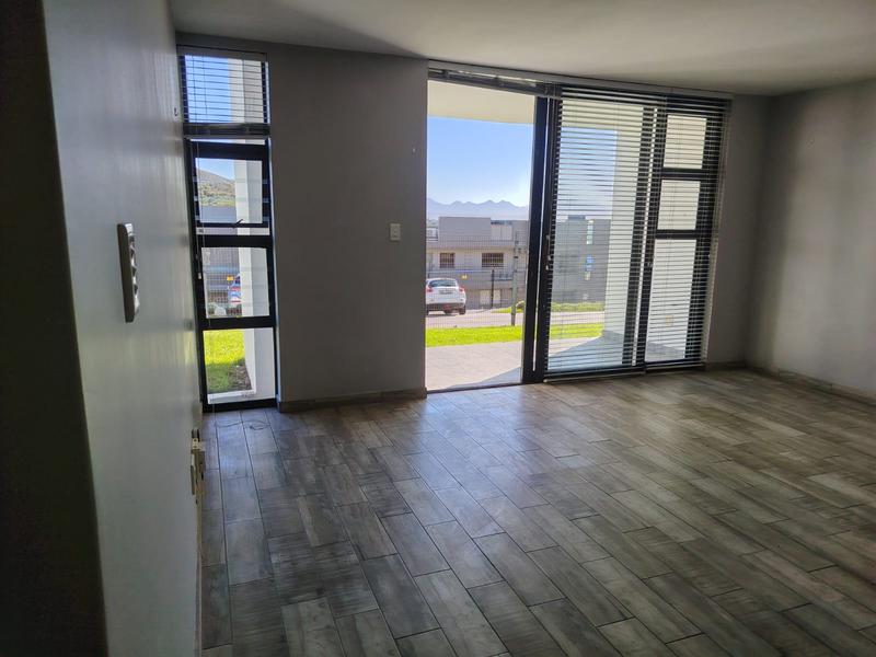 To Let 3 Bedroom Property for Rent in Island View Western Cape